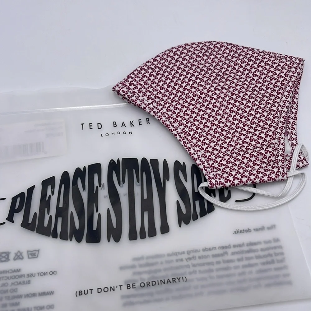 Red and White Patterned Face Mask TED BAKER LONDON Reversible Reusable
NWT - Picture 10 of 15